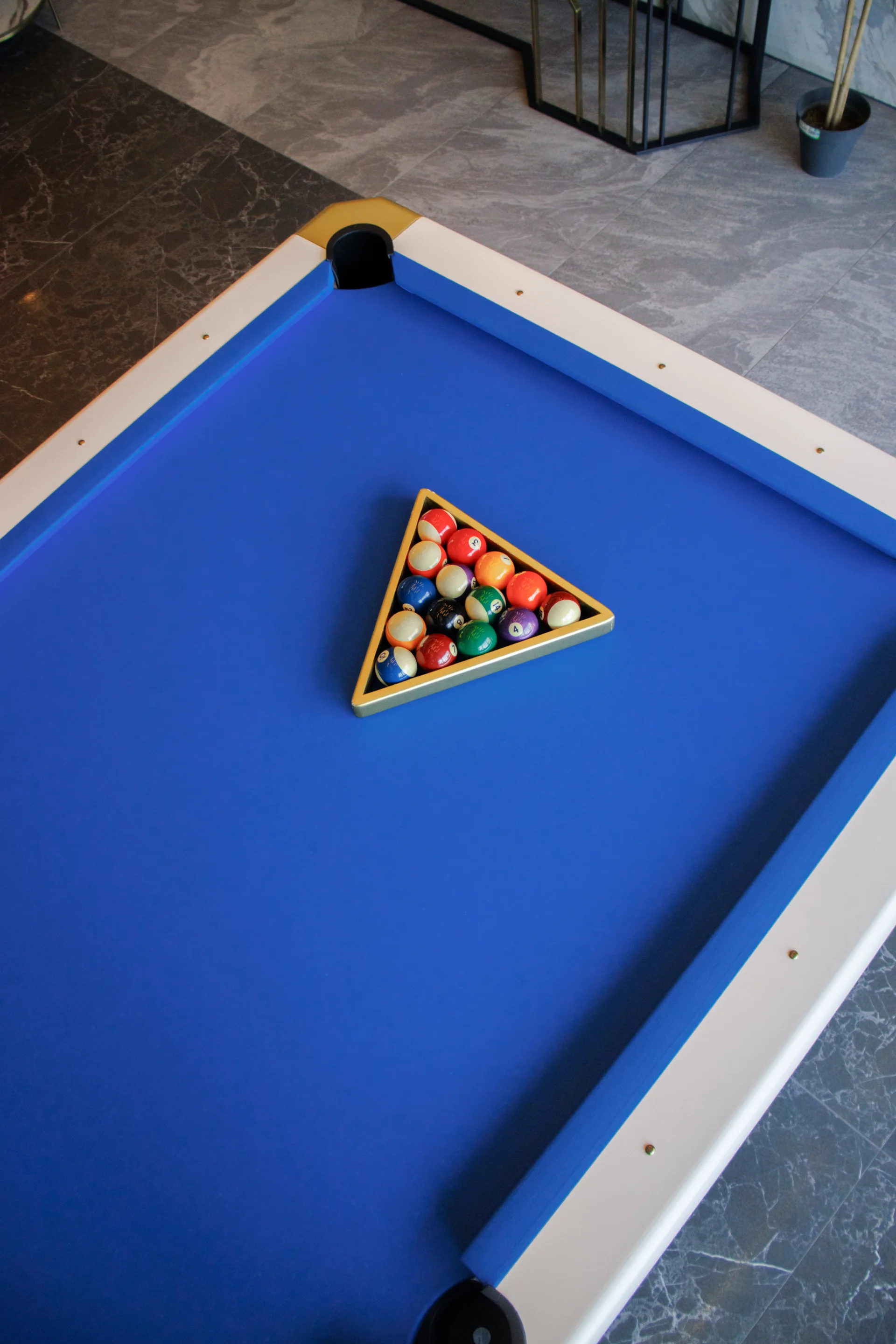 Bilardo Topu Nedir ve Neyden Yapılır?