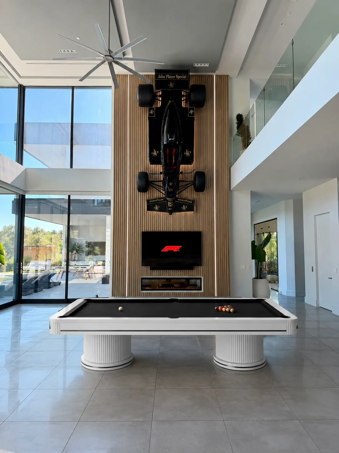 How to Choose a Custom Design Pool Table for Luxury Homes?