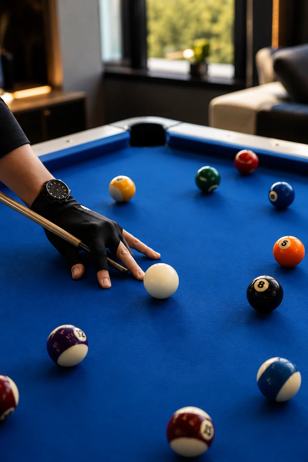 Bilardo Eldiveni Nedir? Ne İşe Yarar ve Nasıl Kullanılır?